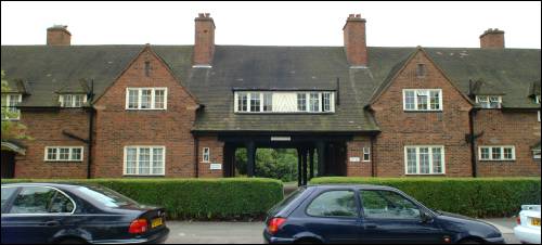 21-22 Queens Court